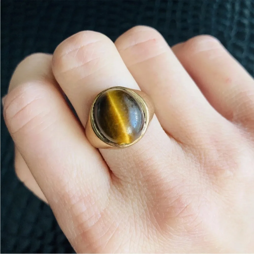 10k Gold Tiger’s Eye Solitaire Signet Estate Ring
